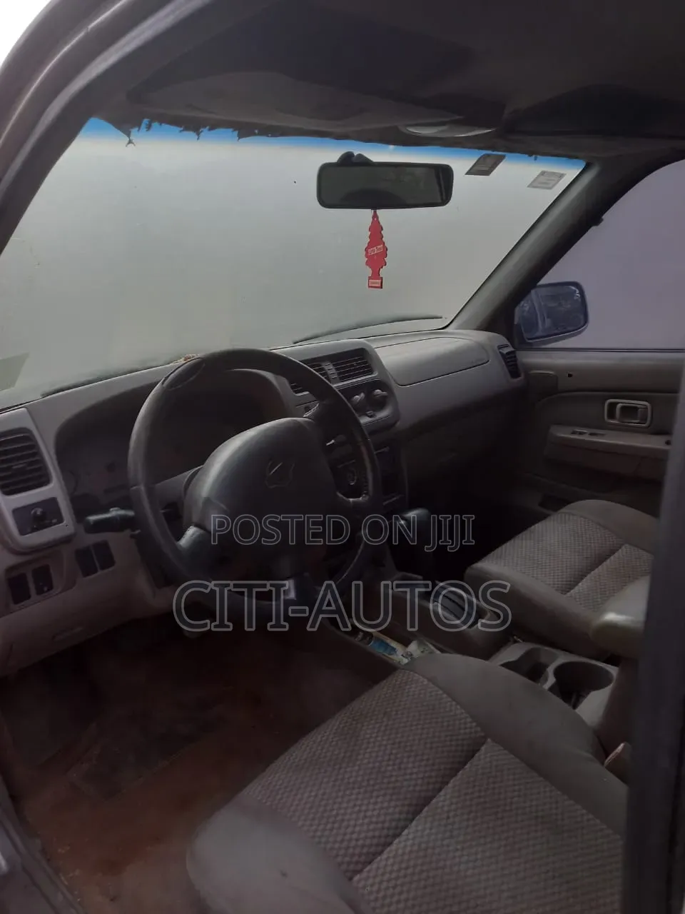 Nissan Frontier 2004 Gray