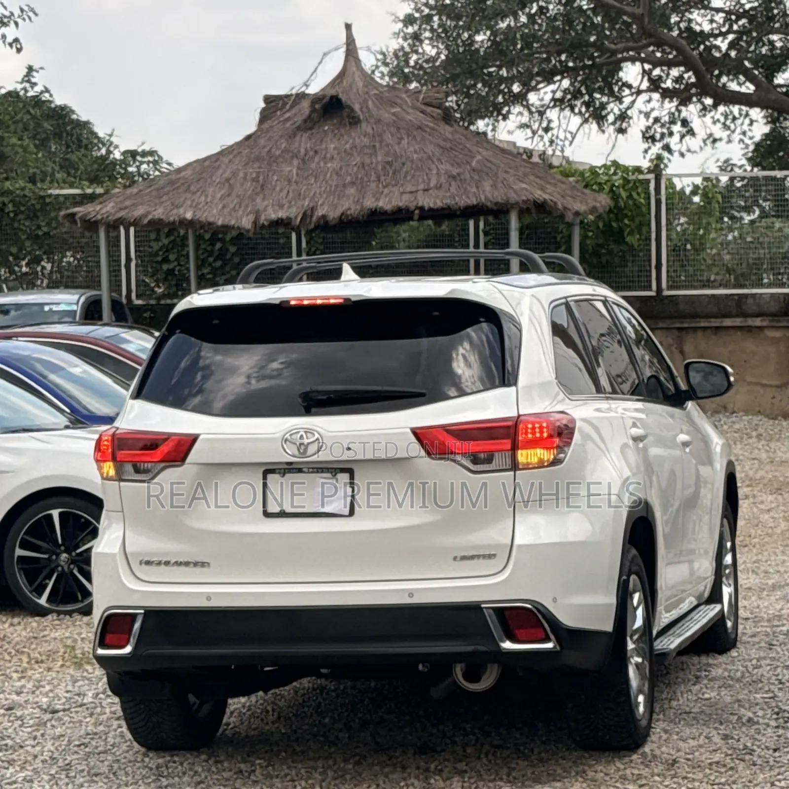 Toyota Highlander Limited 2019 White