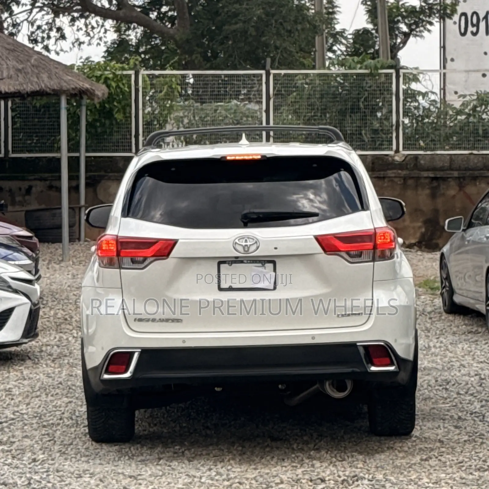 Toyota Highlander Limited 2019 White
