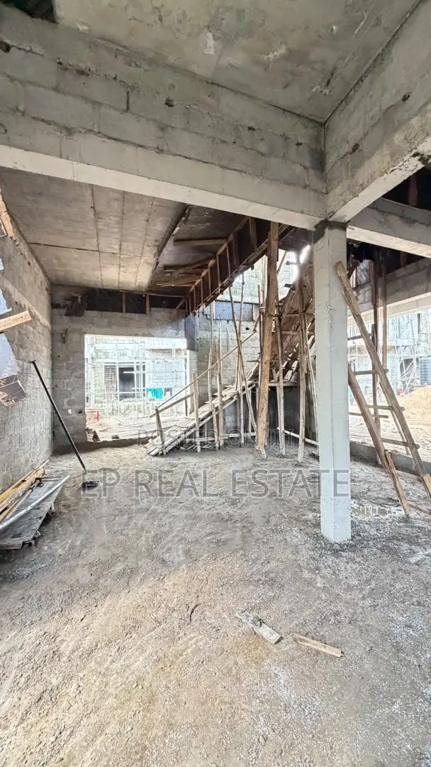 5bdrm Duplex in Katampe Extension for sale
