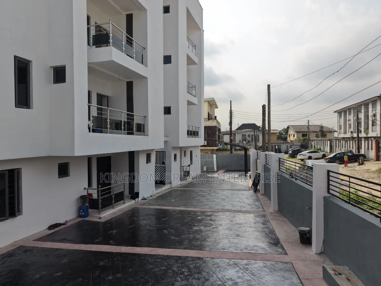 3bdrm Apartment in Gbagada Lagos for sale