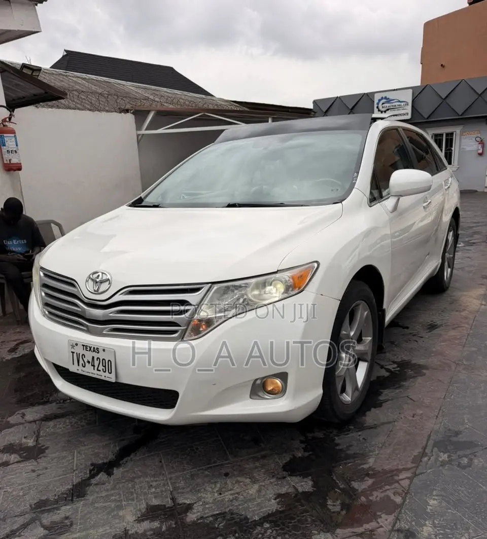 Toyota Venza V6 AWD 2010 White