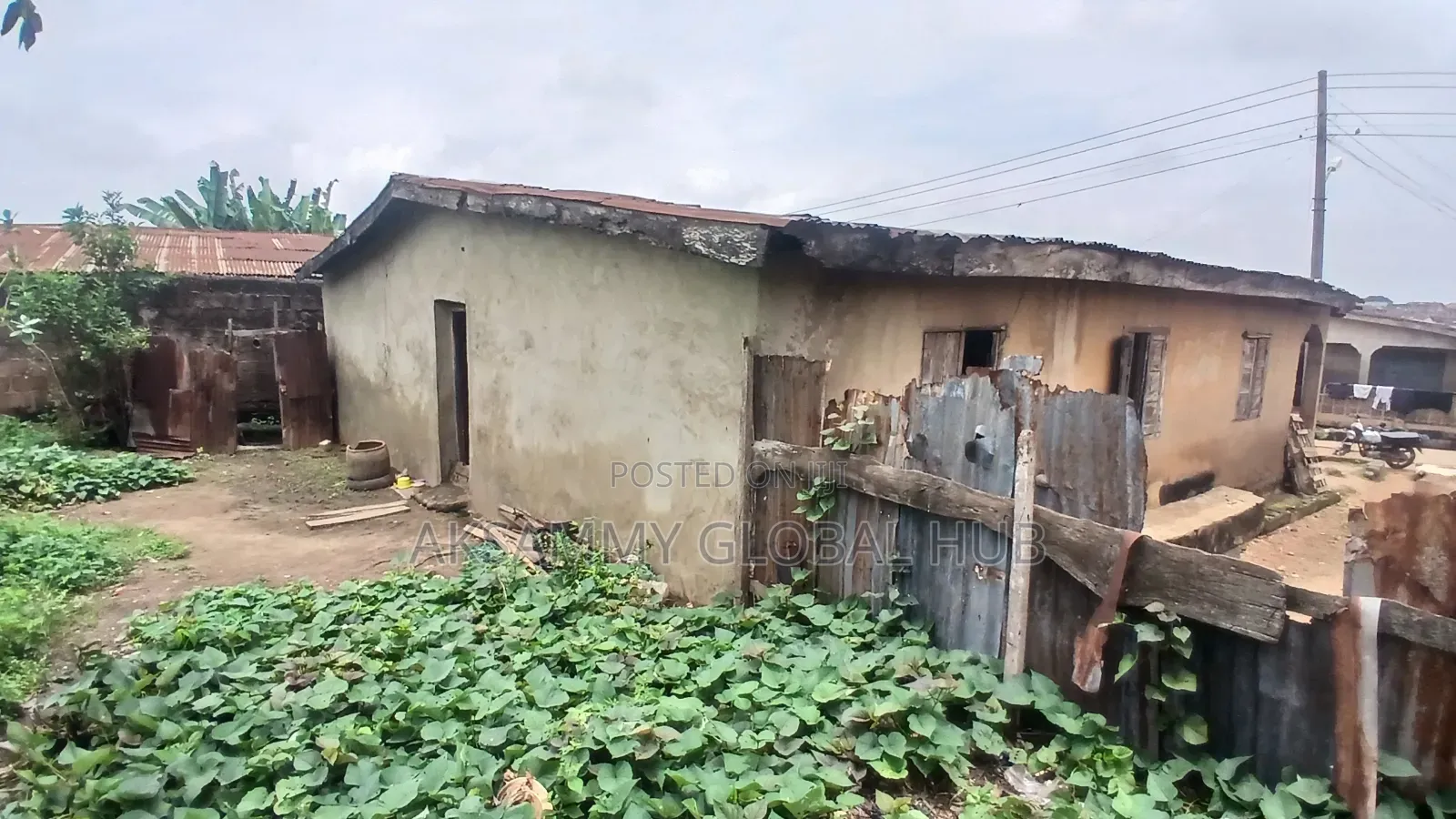 6bdrm Apartment in Ibadan for sale