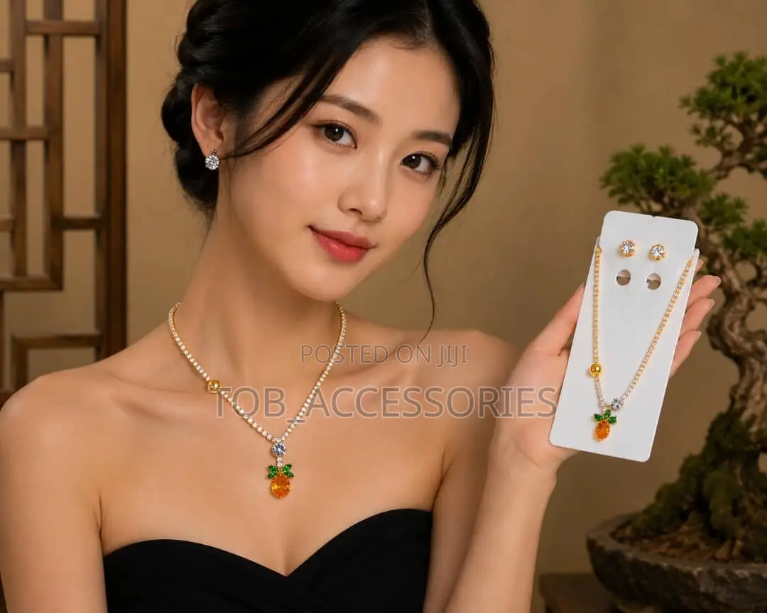 Women’s Necklace and Earrings