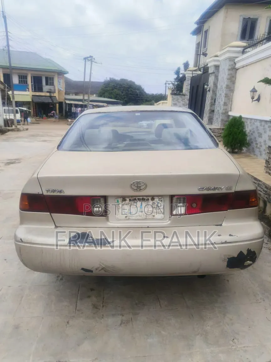 Toyota Camry 2001 Silver