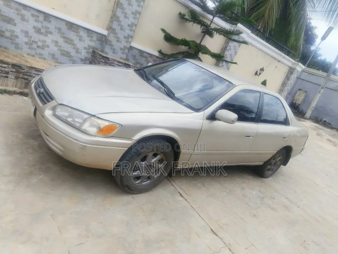 Toyota Camry 2001 Silver