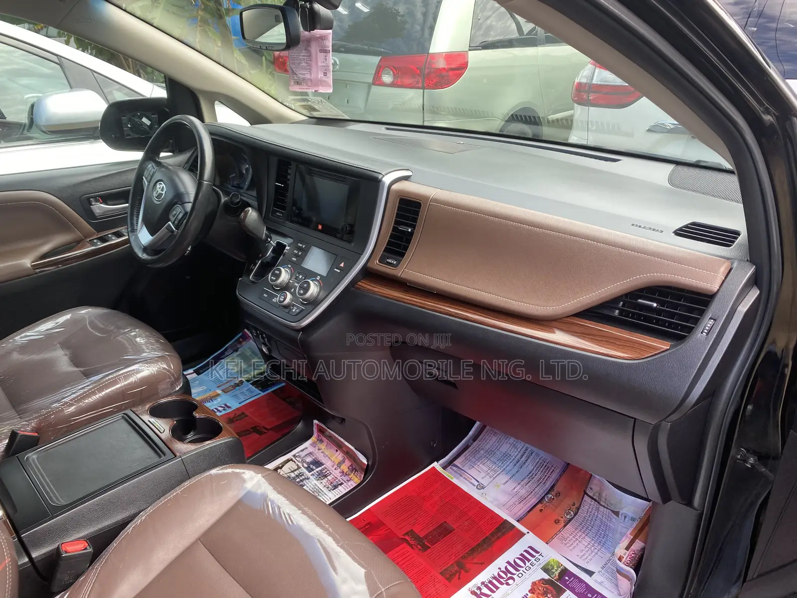 Toyota Sienna Limited Premium (3.5L 6cyl 8A) 2018 Black