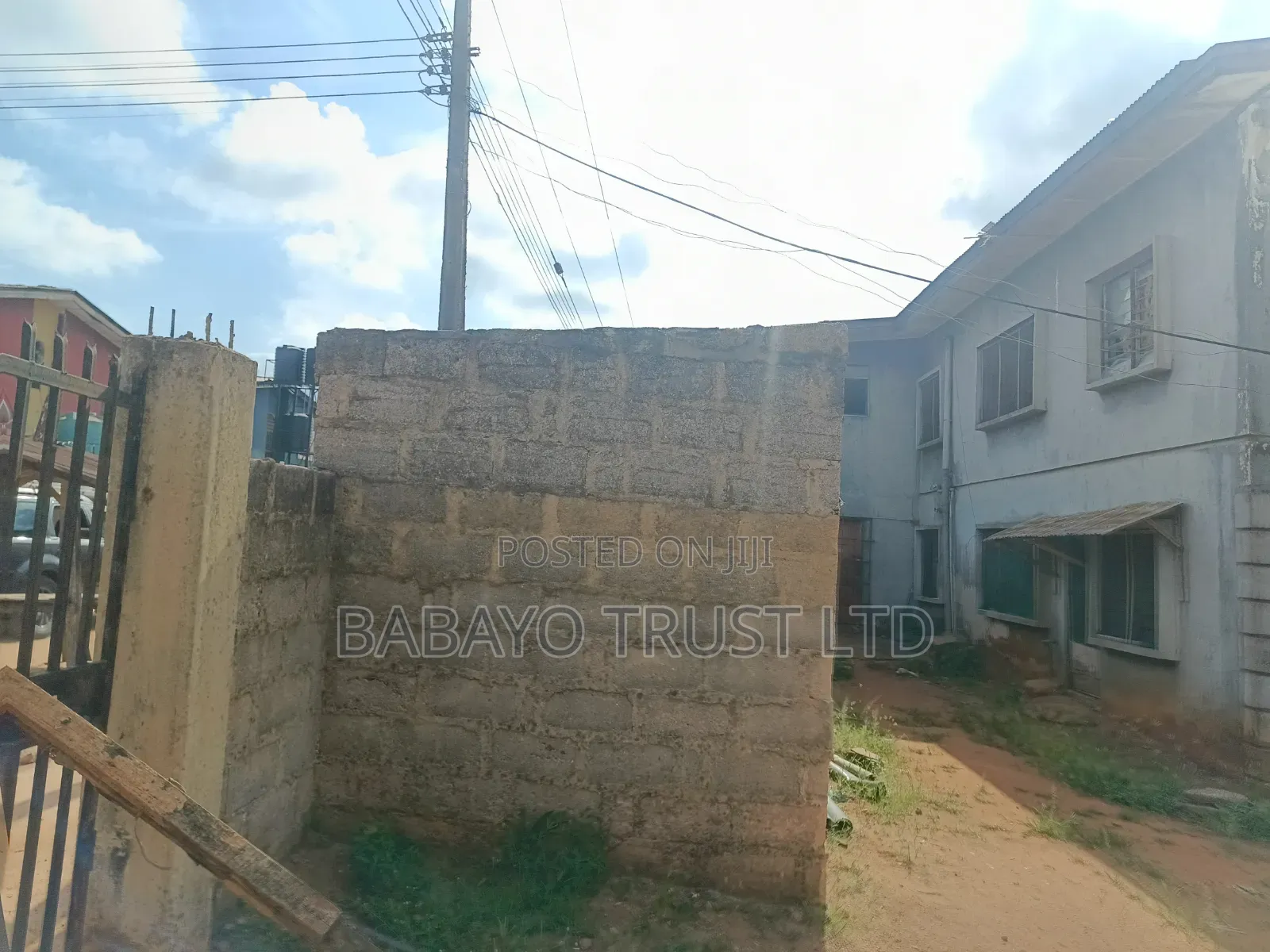 13bdrm House in Uwagboe, Benin City for sale