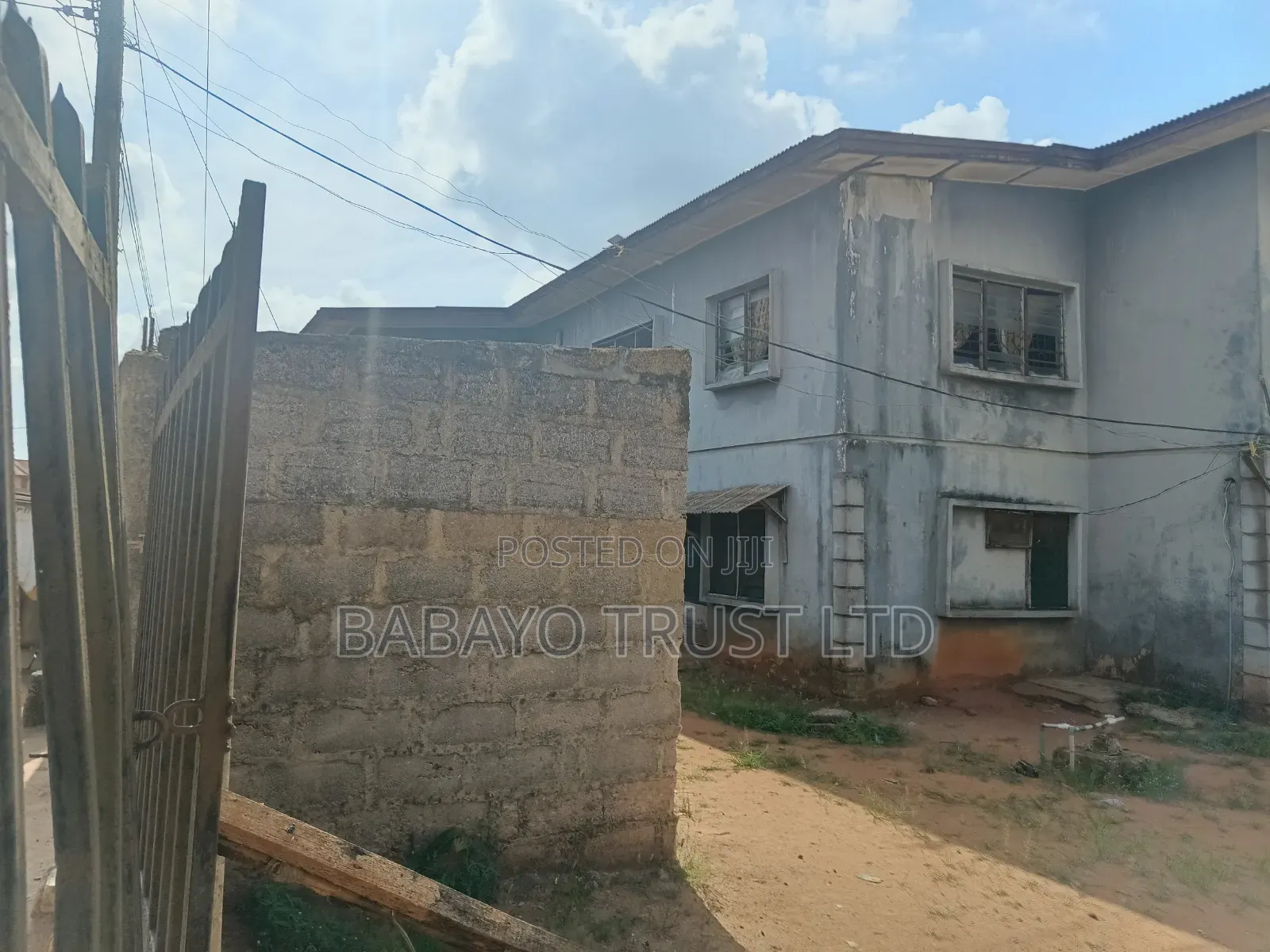 13bdrm House in Uwagboe, Benin City for sale