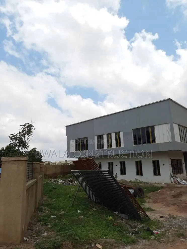 3bdrm Apartment in Gaduwa for sale