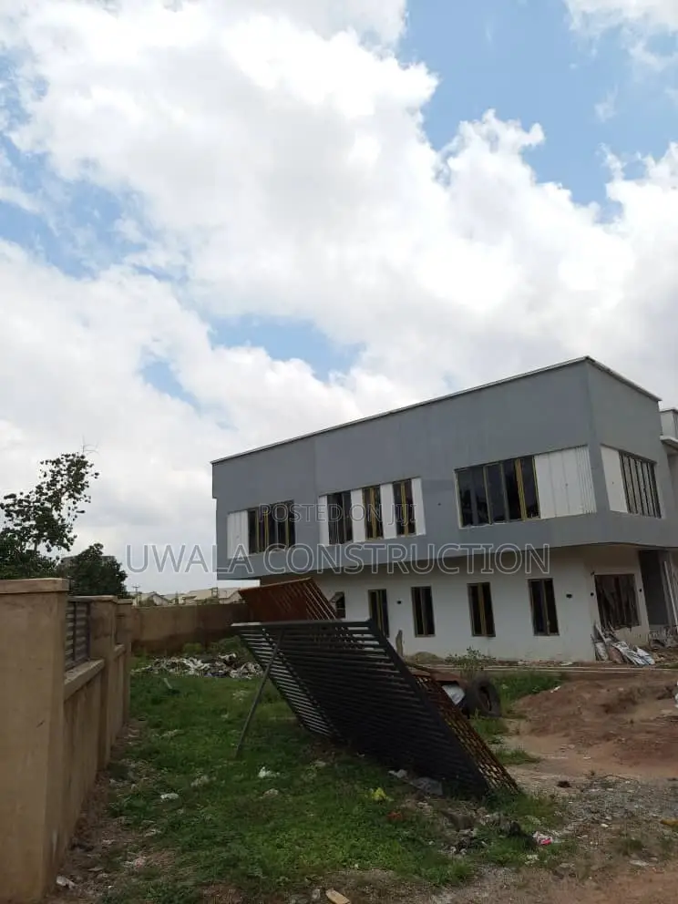 3bdrm Apartment in Gaduwa for sale