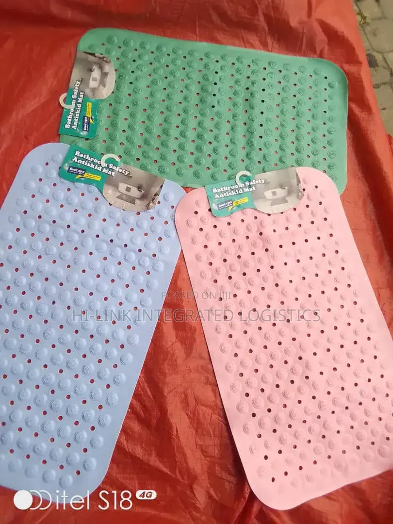 Pastel Pebble-Texture Non-Slip Bath Mats