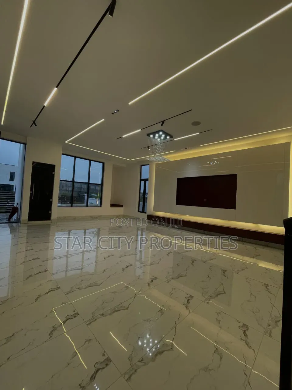 5bdrm Duplex in Lekki Palm City Ajah for sale