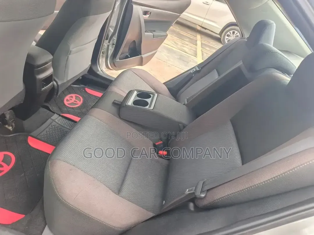 Toyota Corolla 2018 Silver