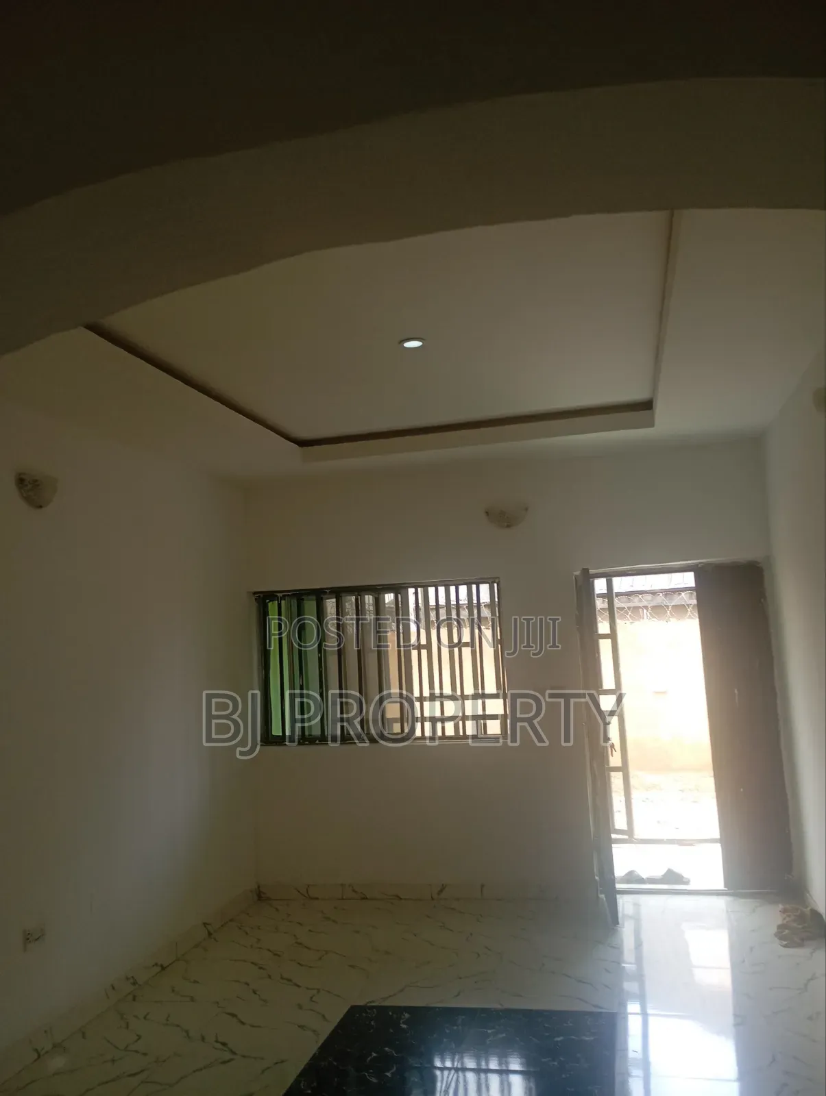 2bdrm Block of Flats in Government Layout, Kubwa for rent