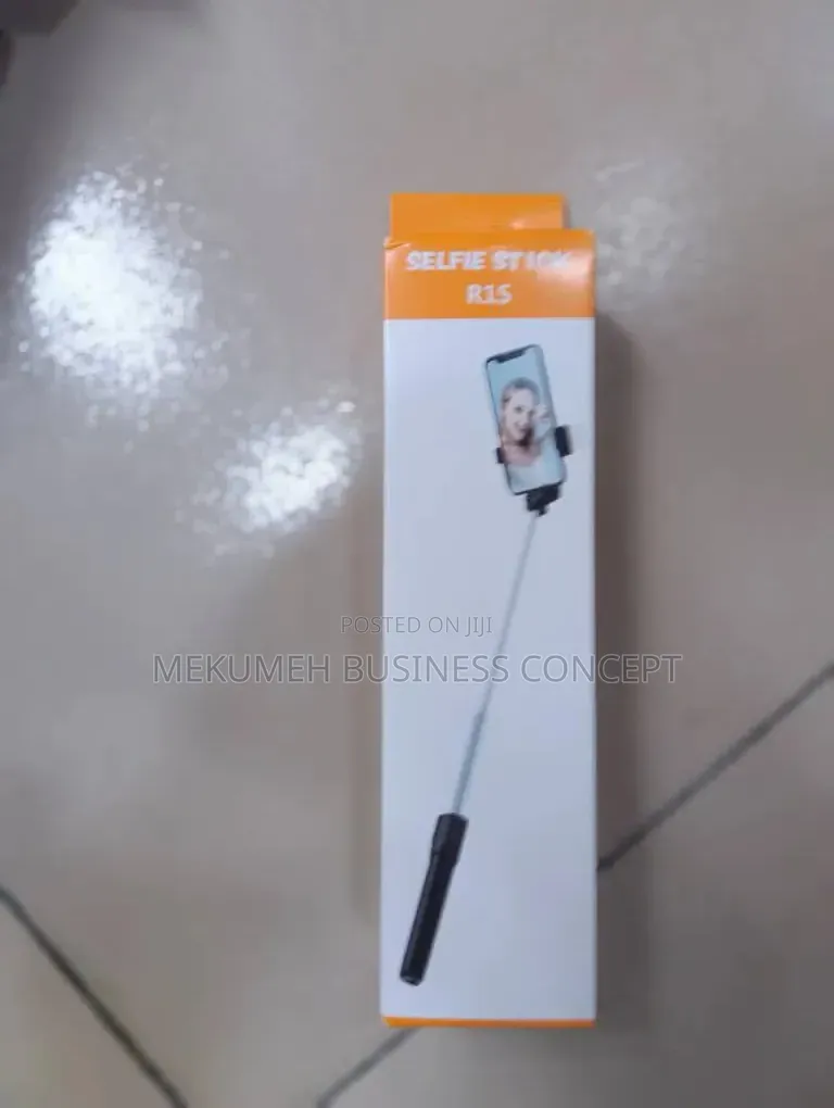 R1s Selfie Stick With Led Light and Bluetooth Shutter