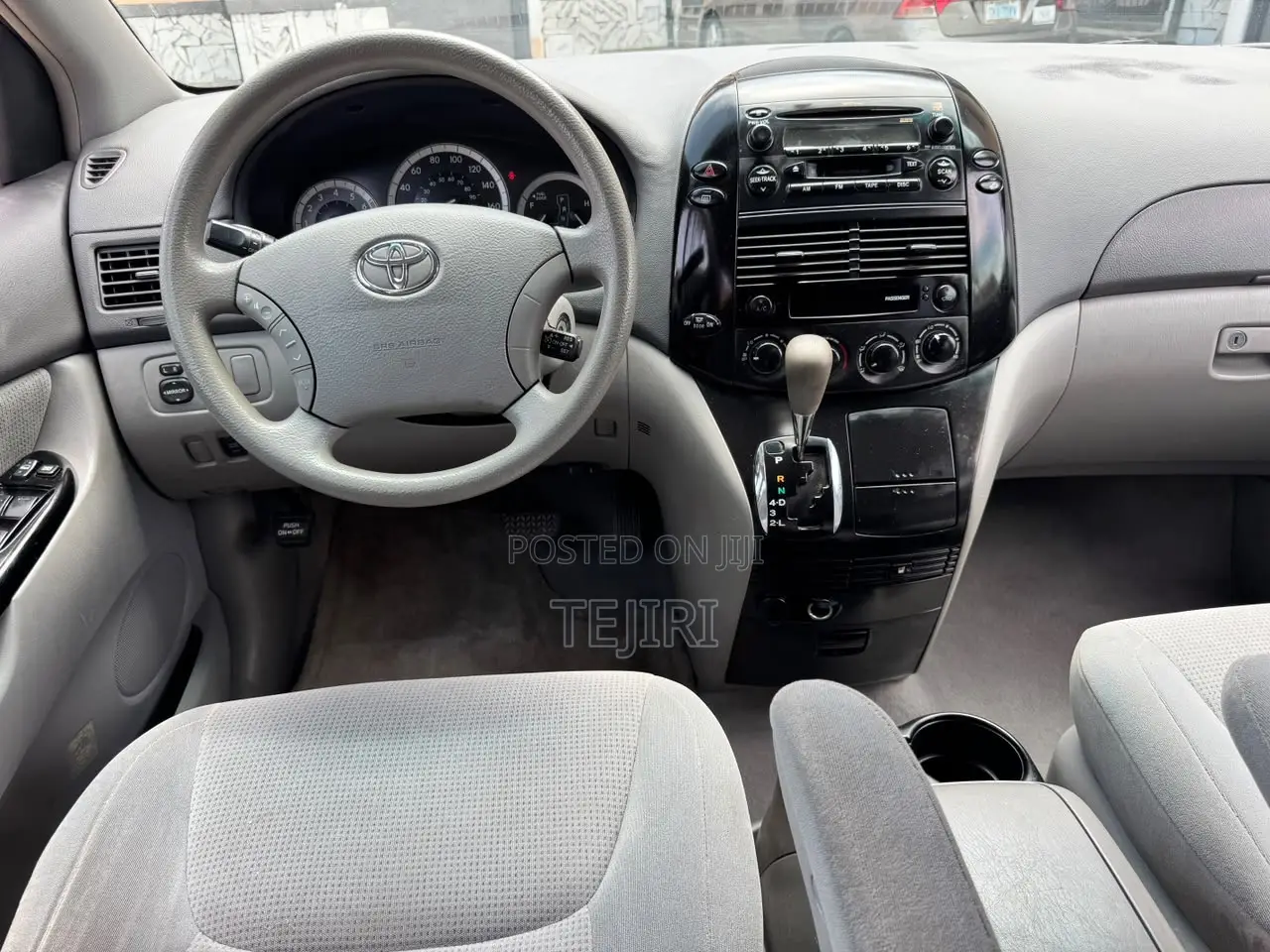 Toyota Sienna 2005 Red