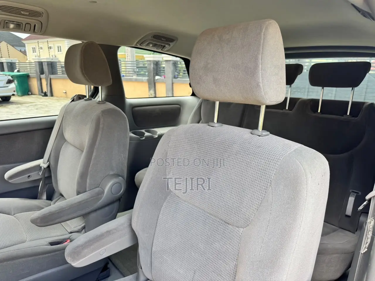 Toyota Sienna 2005 Red