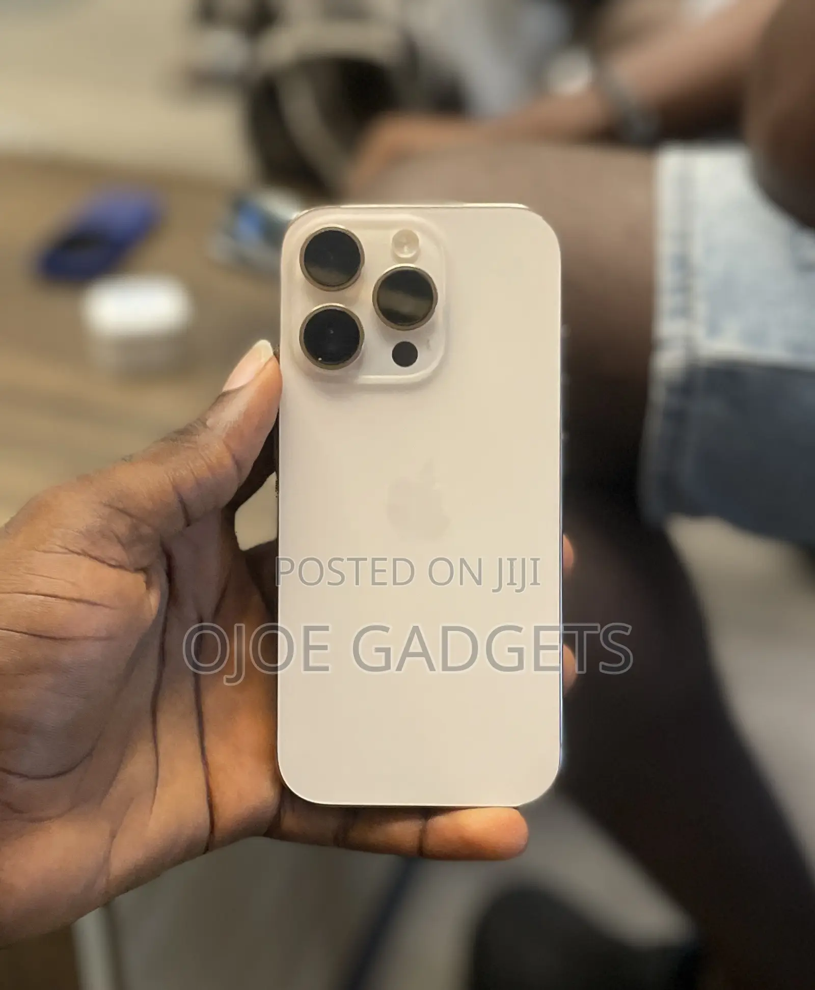 Apple iPhone 16 Pro 128 GB Gold