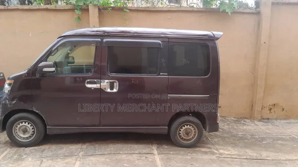 Daihatsu Atrai 2011 Brown