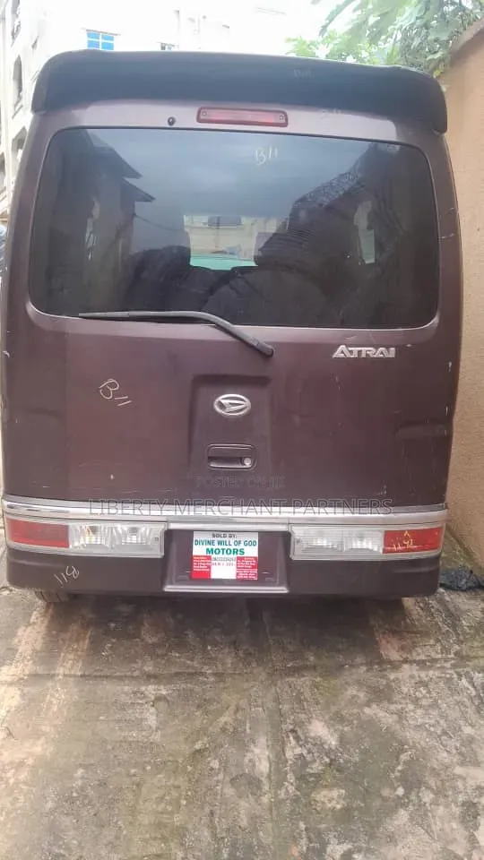 Daihatsu Atrai 2011 Brown