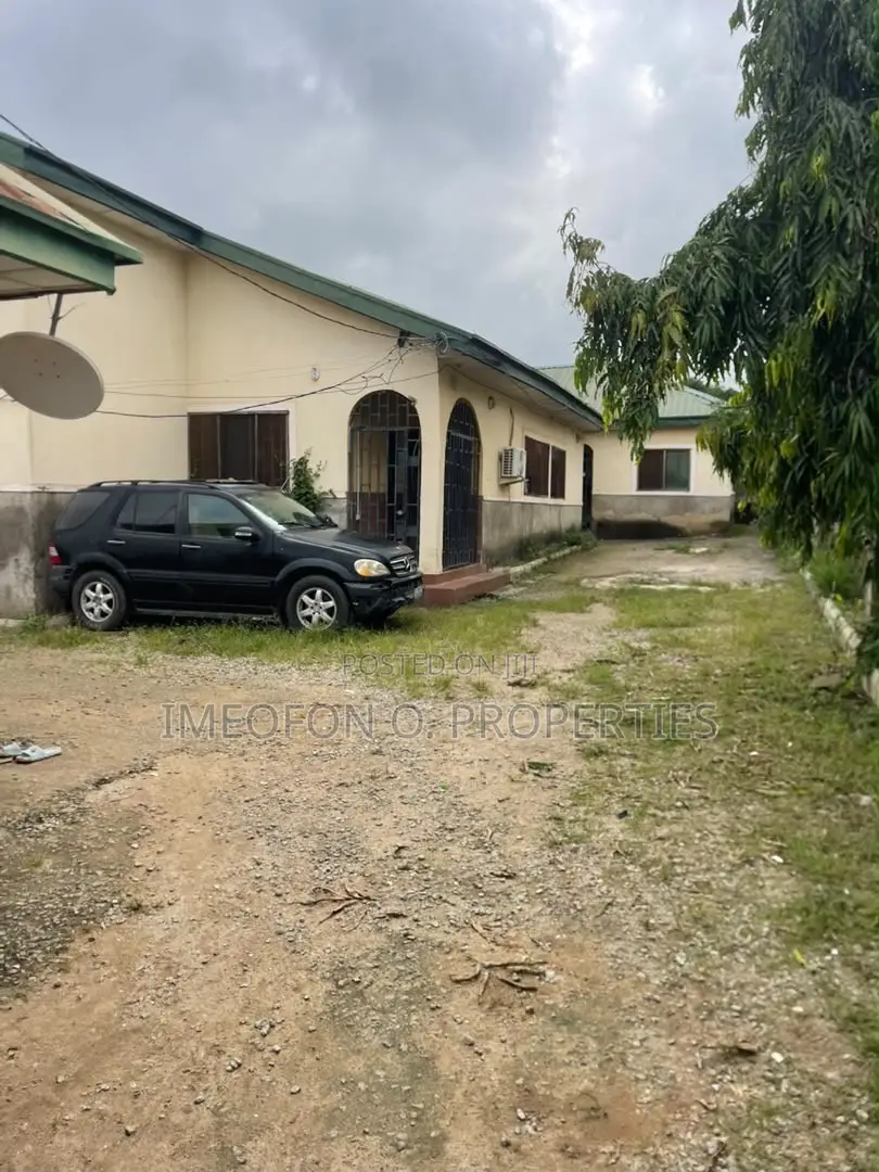 3bdrm Apartment in Kubwa for sale
