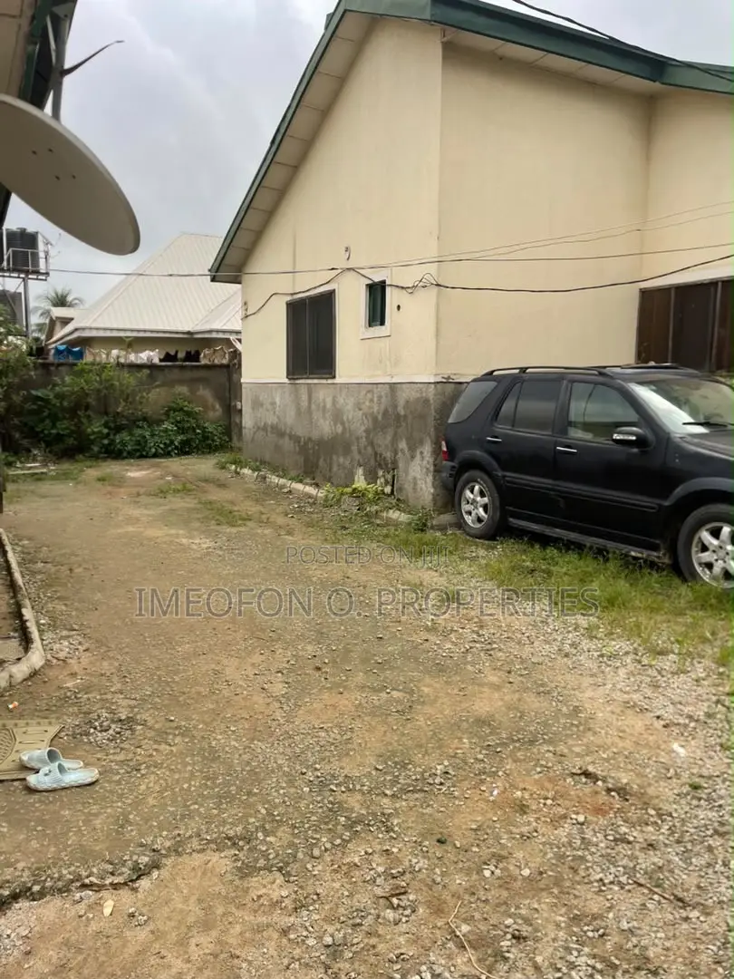 3bdrm Apartment in Kubwa for sale