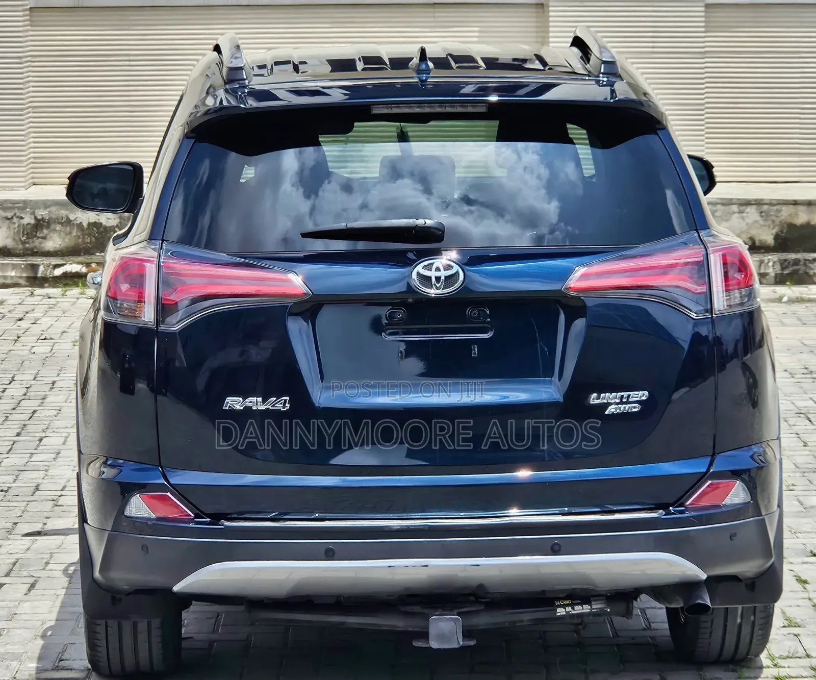 Toyota RAV4 2018 Blue