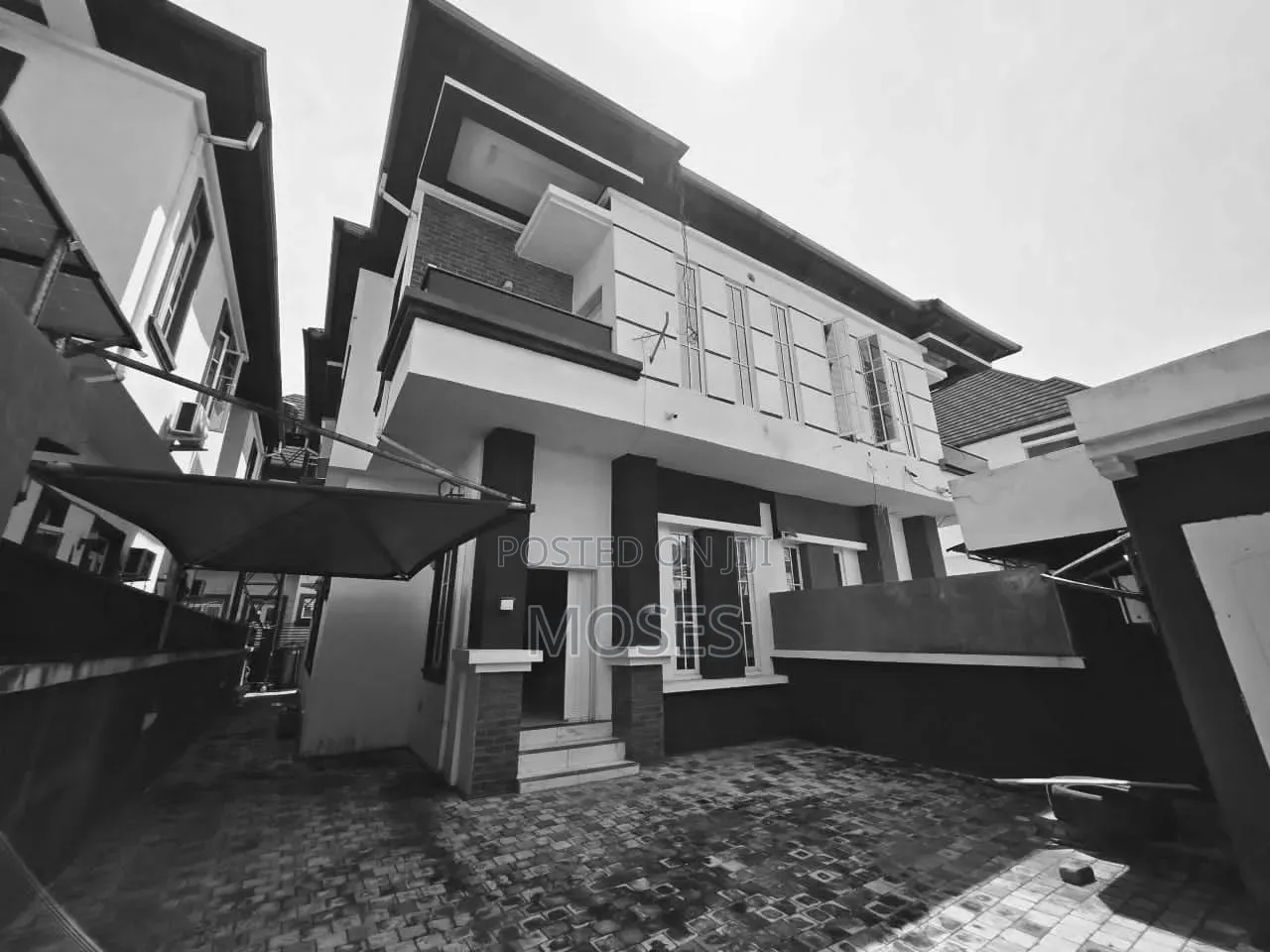 4bdrm Duplex in In An Access Control, Chevron for rent