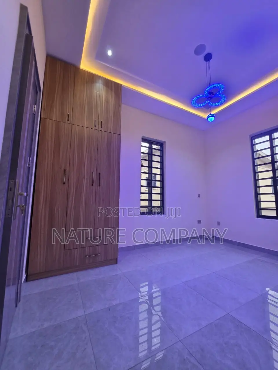 5bdrm Duplex in Omole Phase 2 for rent