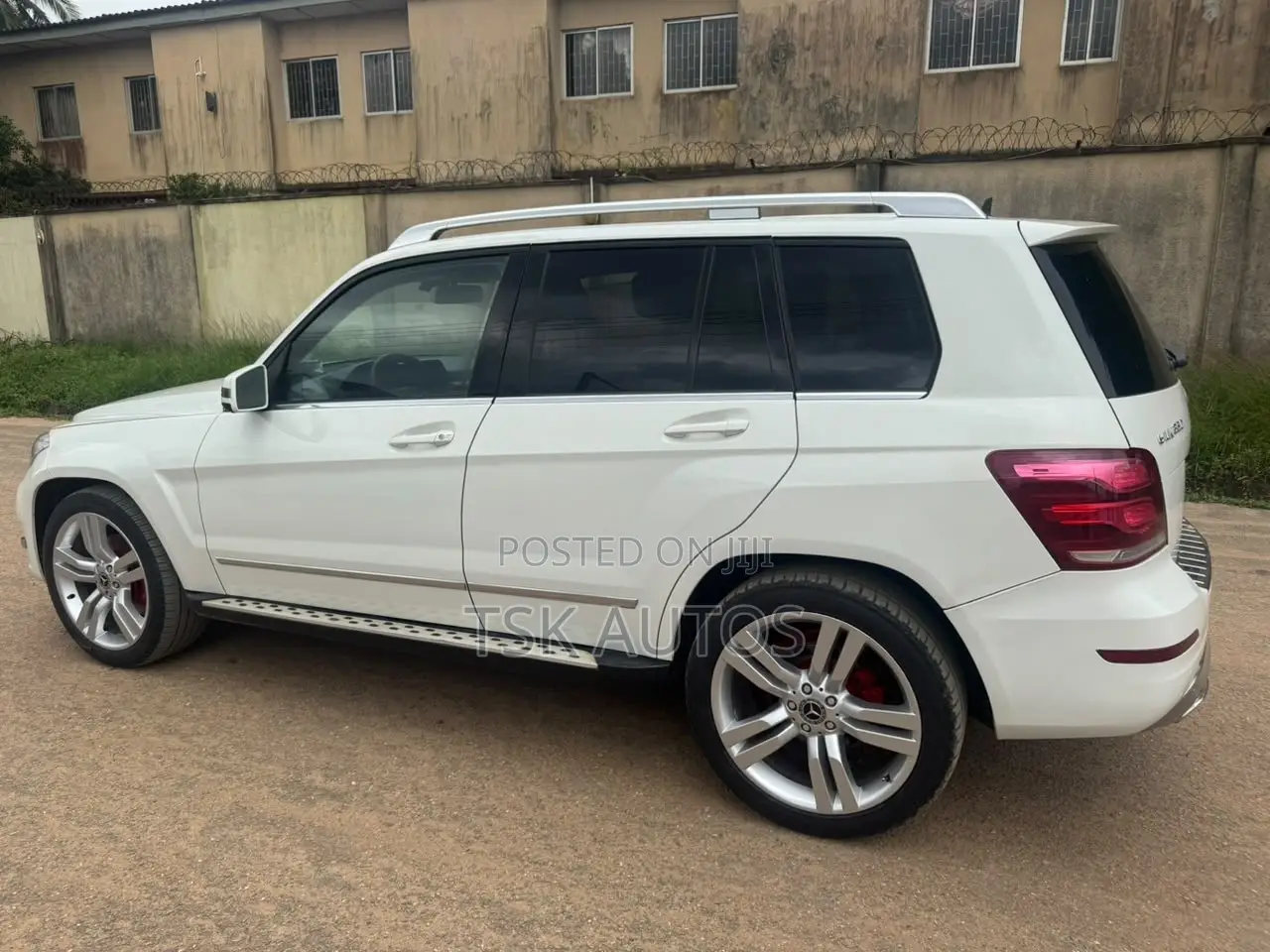 Mercedes-Benz GLK-Class 350 4MATIC 2011 White