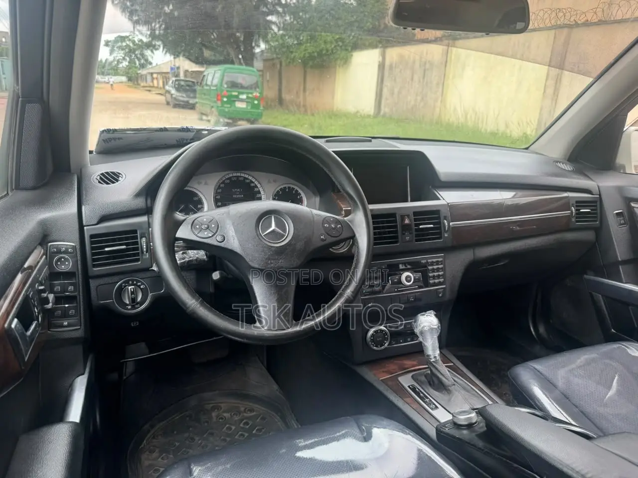 Mercedes-Benz GLK-Class 350 4MATIC 2011 White