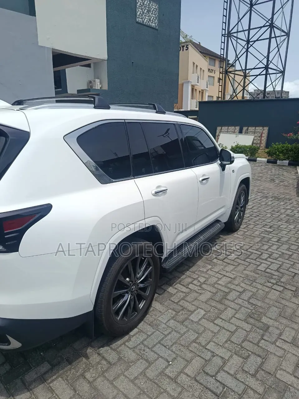 Lexus LX 600 2023 White