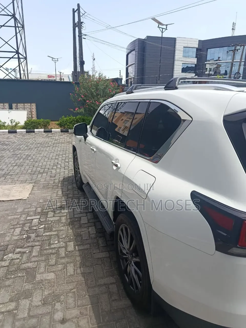 Lexus LX 600 2023 White