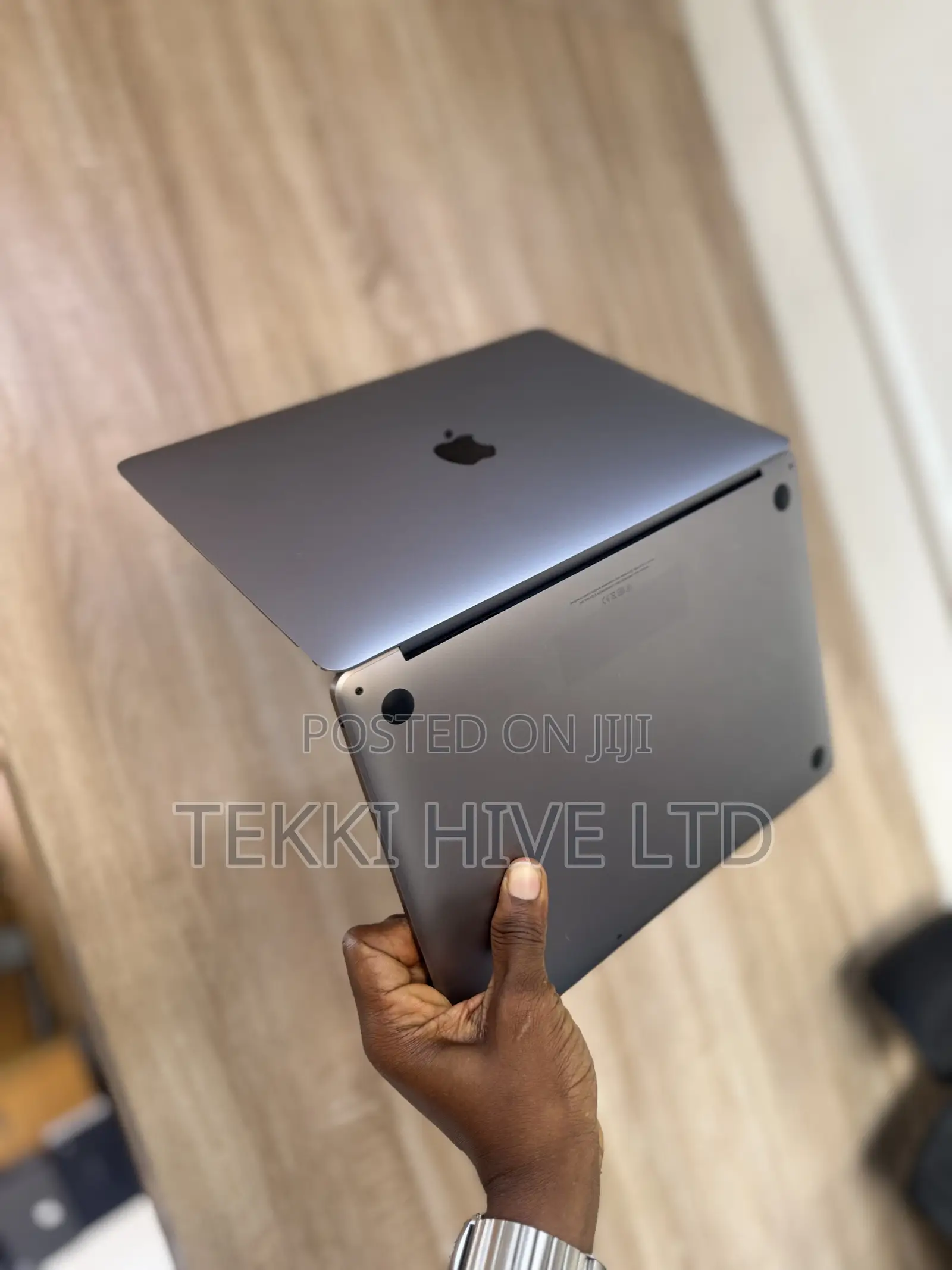 Laptop Apple MacBook Pro 2020 16GB Apple M1 SSD 256GB