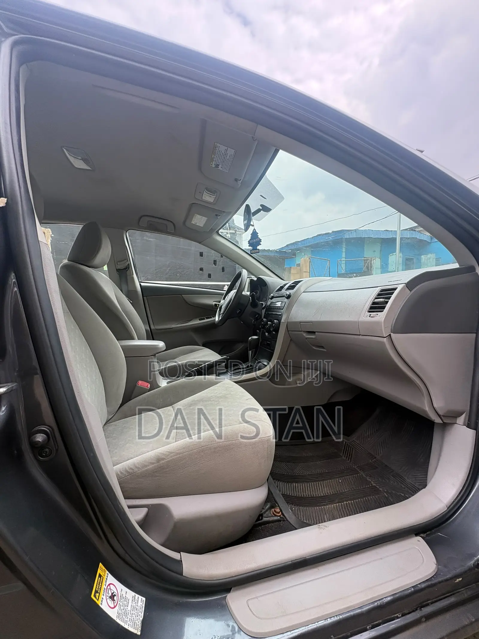 Toyota Corolla 2010 Gray