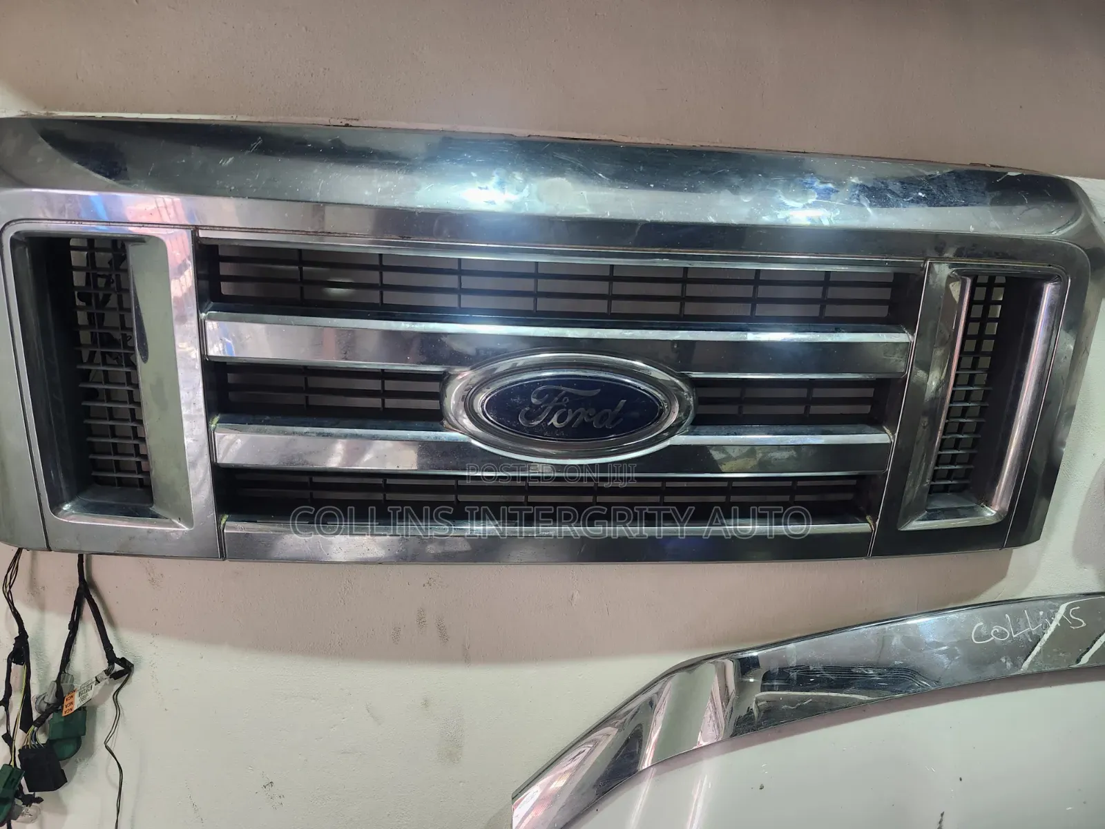 Front Grill Ford Econoline 2010 to 2015