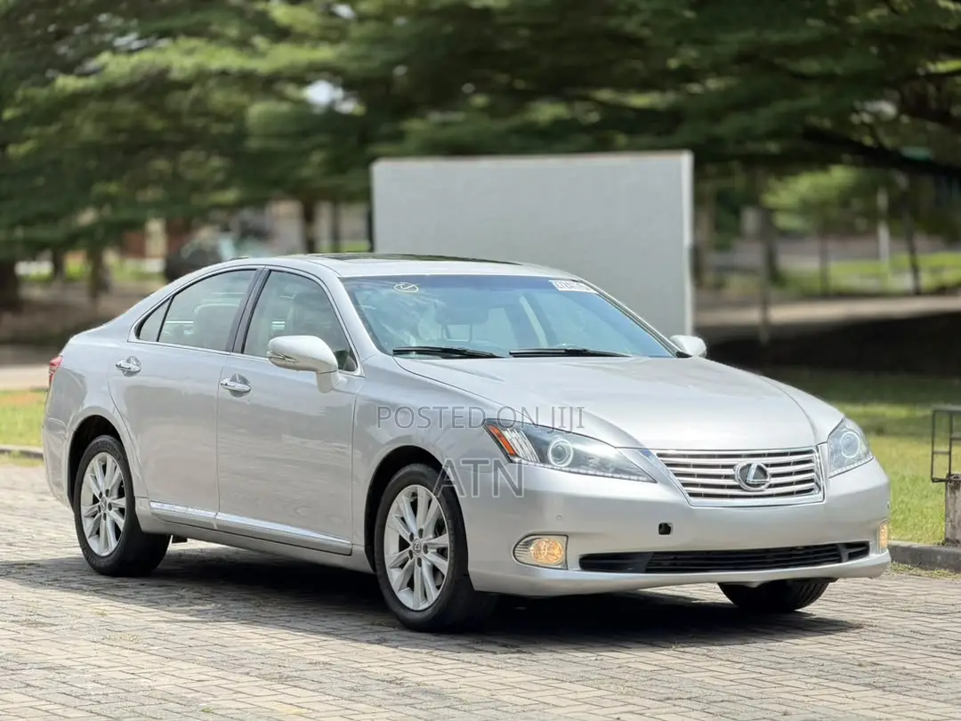 Lexus ES 2012 Silver
