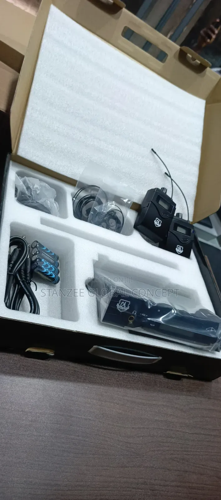 Dual-Channel in-Ear Wireless Monitor System