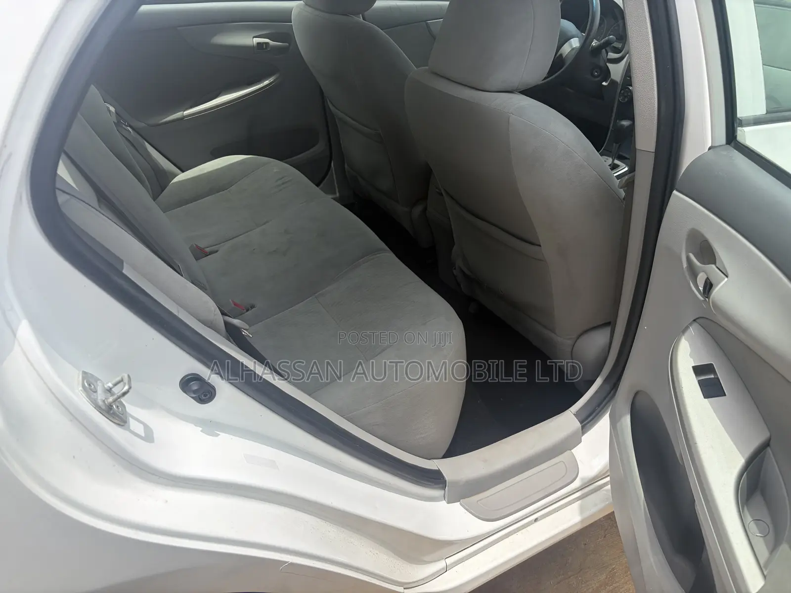 Toyota Corolla 2010 White