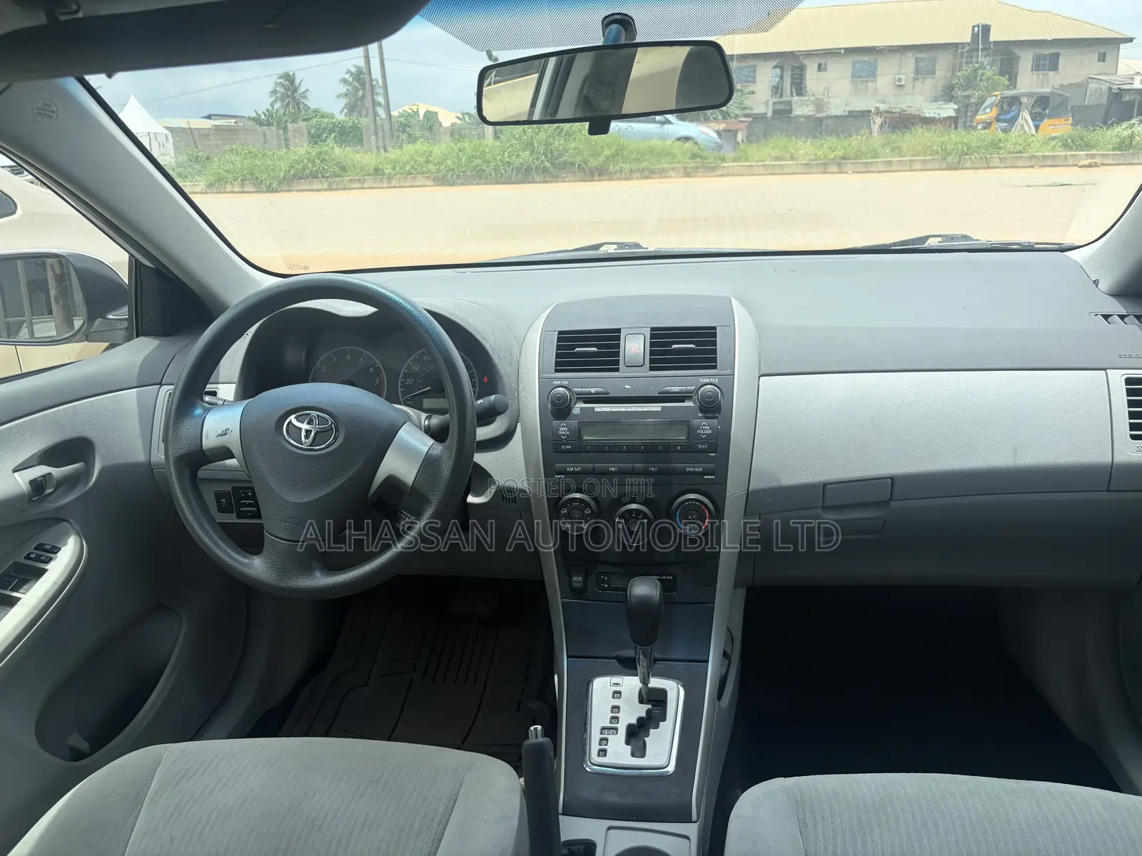 Toyota Corolla 2010 White