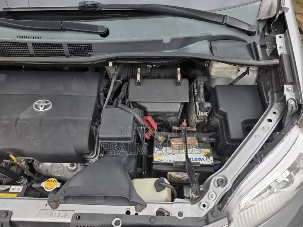 Toyota Sienna XLE 7 Passenger 2011 Gray