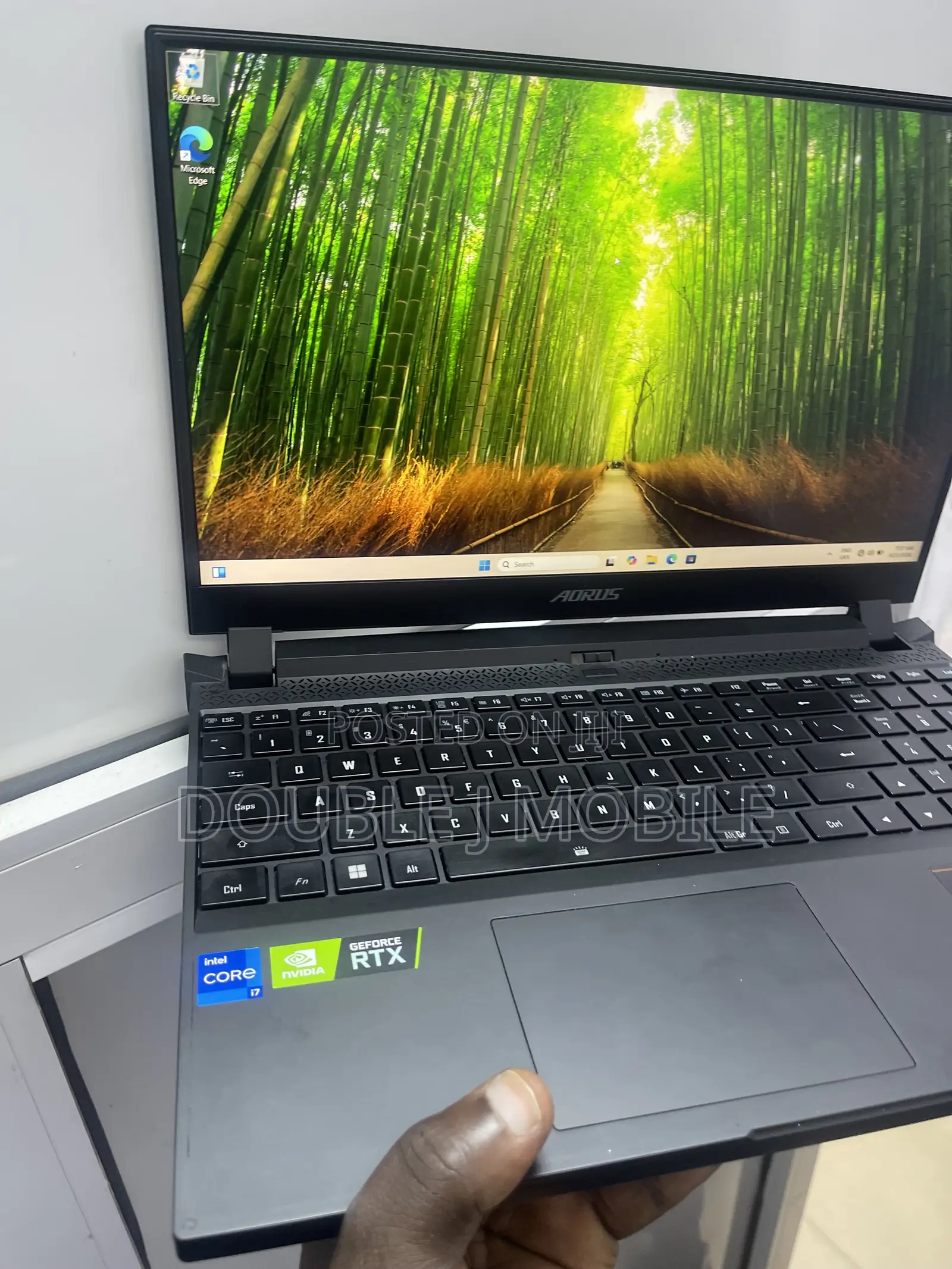 Laptop Gigabyte AORUS 15P 16GB Intel Core i7 SSD 1T