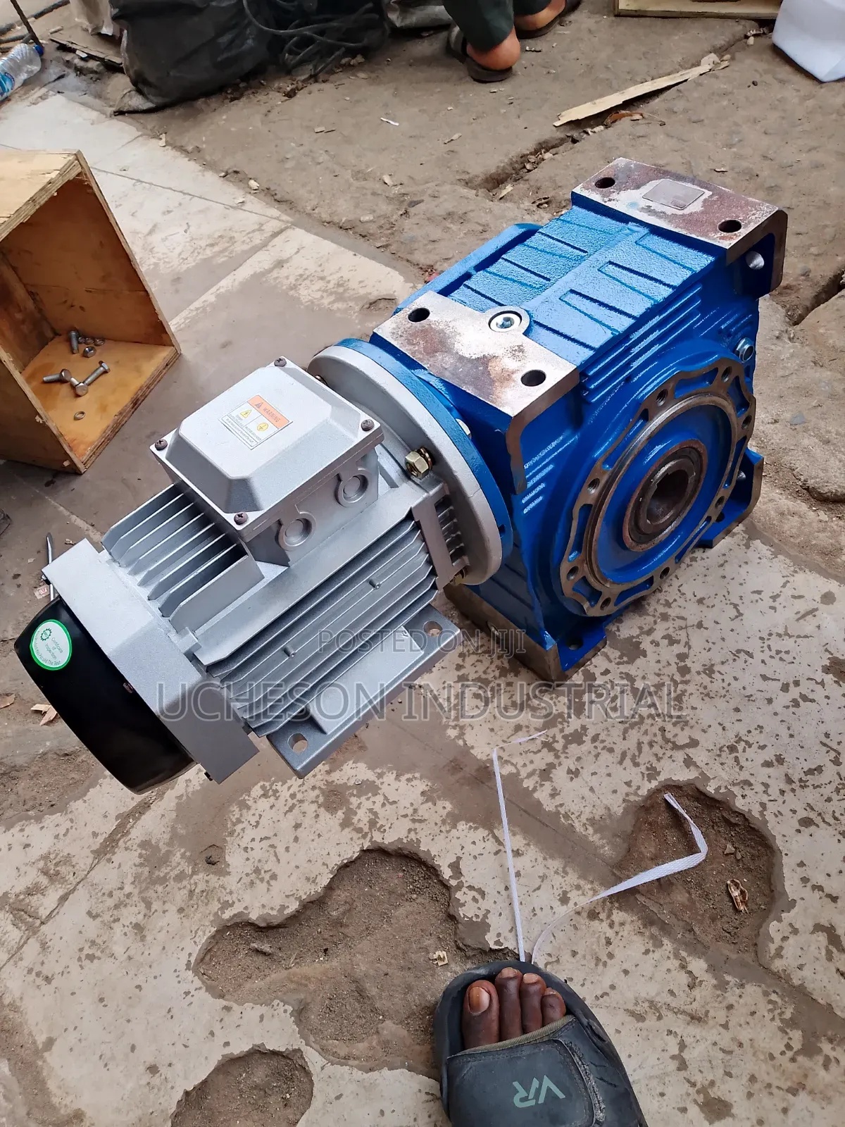 Worm Gearmotor Rv130 Ratio 30-1 With Electric Motor 4hp