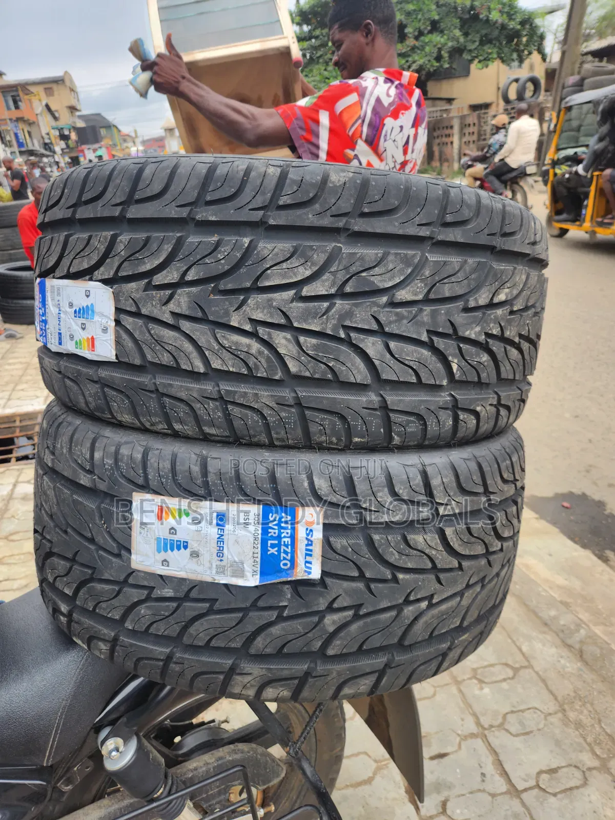305/40r22 Sailun Original