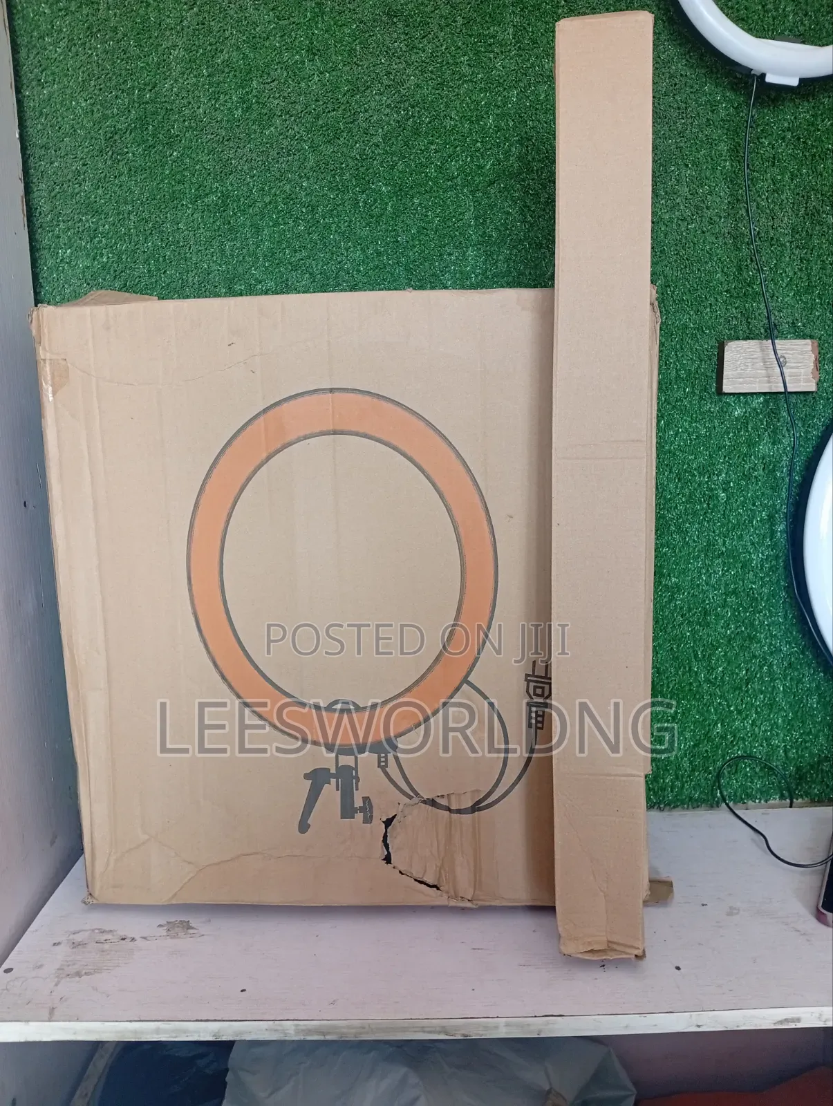 18 Inches Old Model Non Rechargeable Ring Light With Bag and Tripod