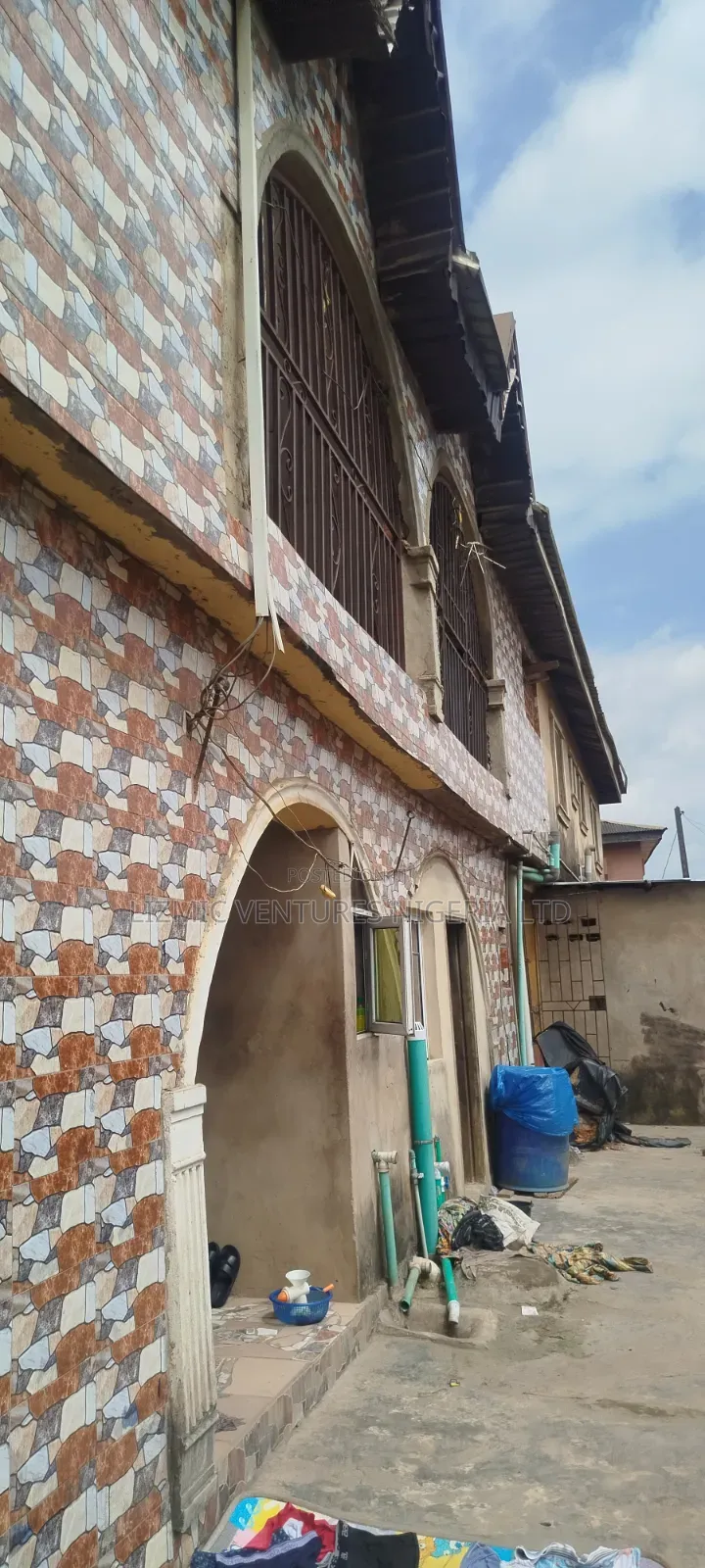 3bdrm Block of Flats in Igando for sale