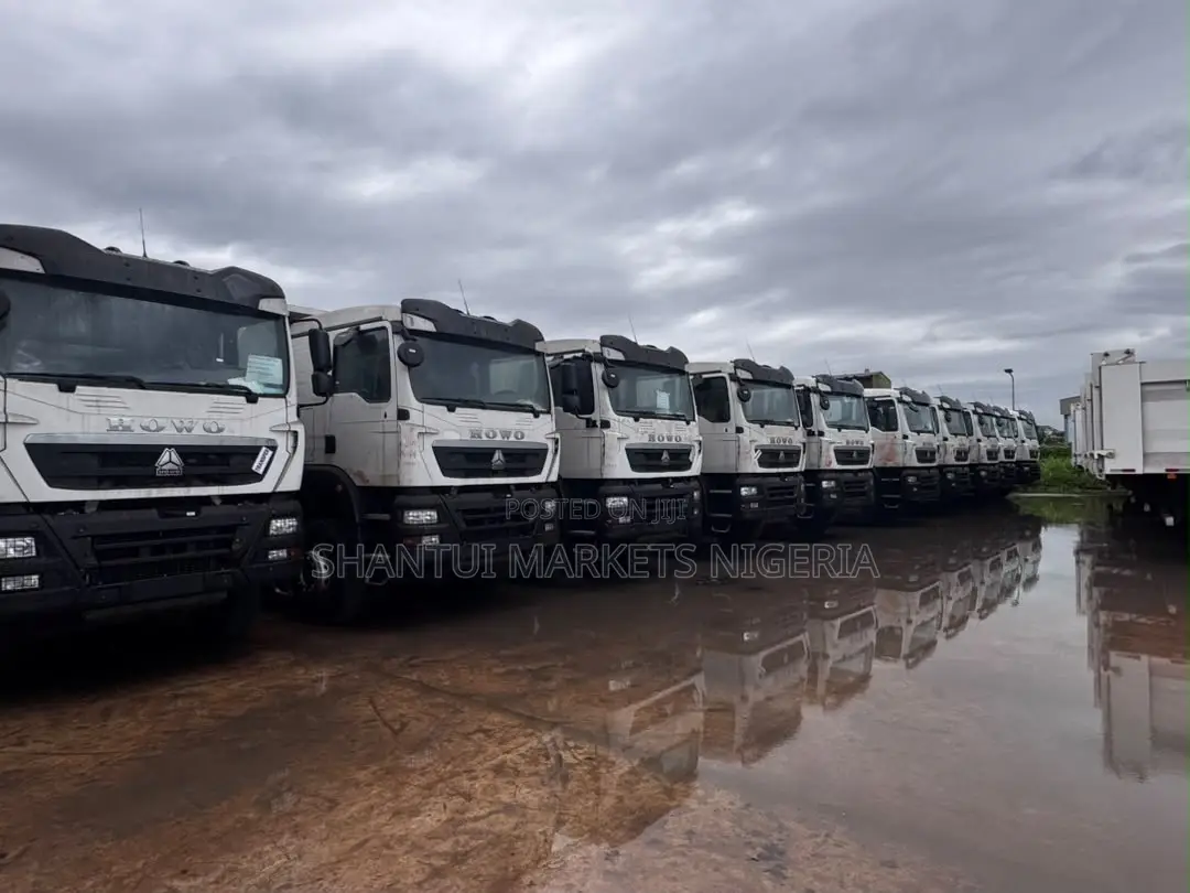 12 Tires Howo 8X4 Howo Dump Trick