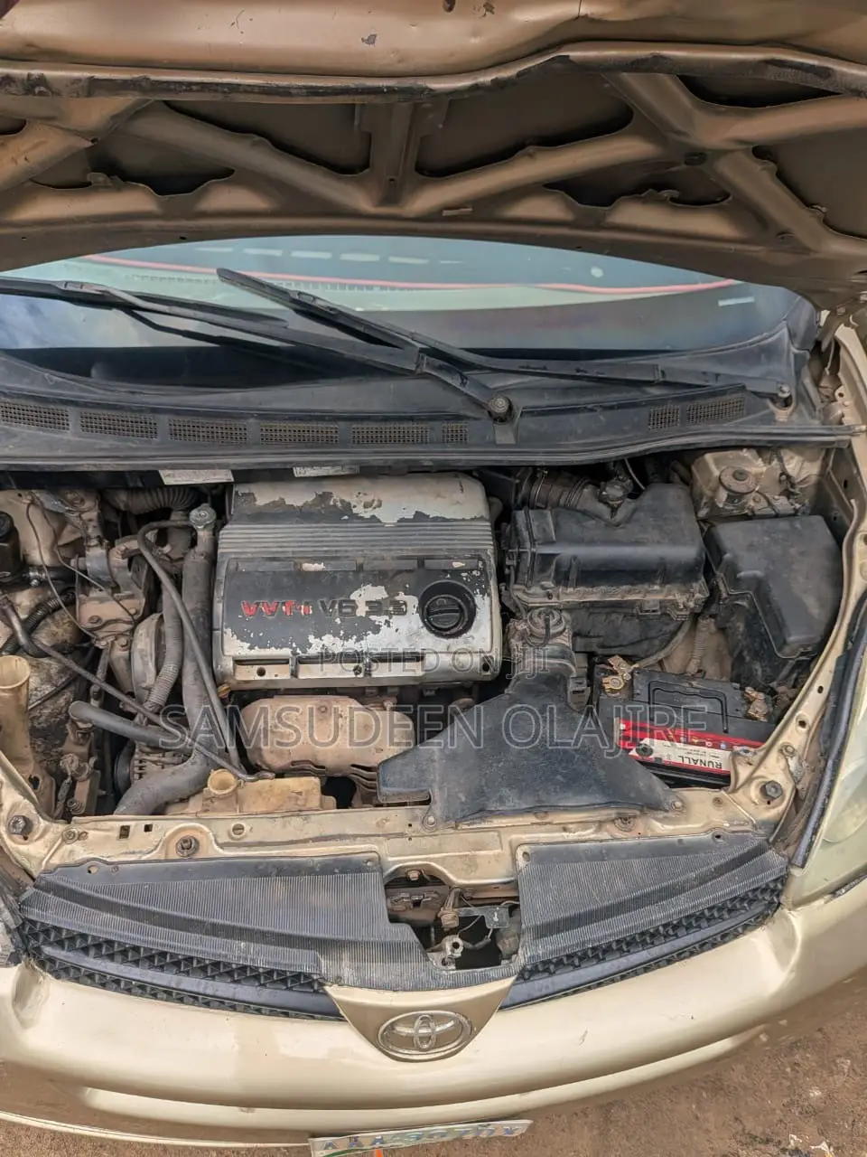 Toyota Sienna 2005 Gold
