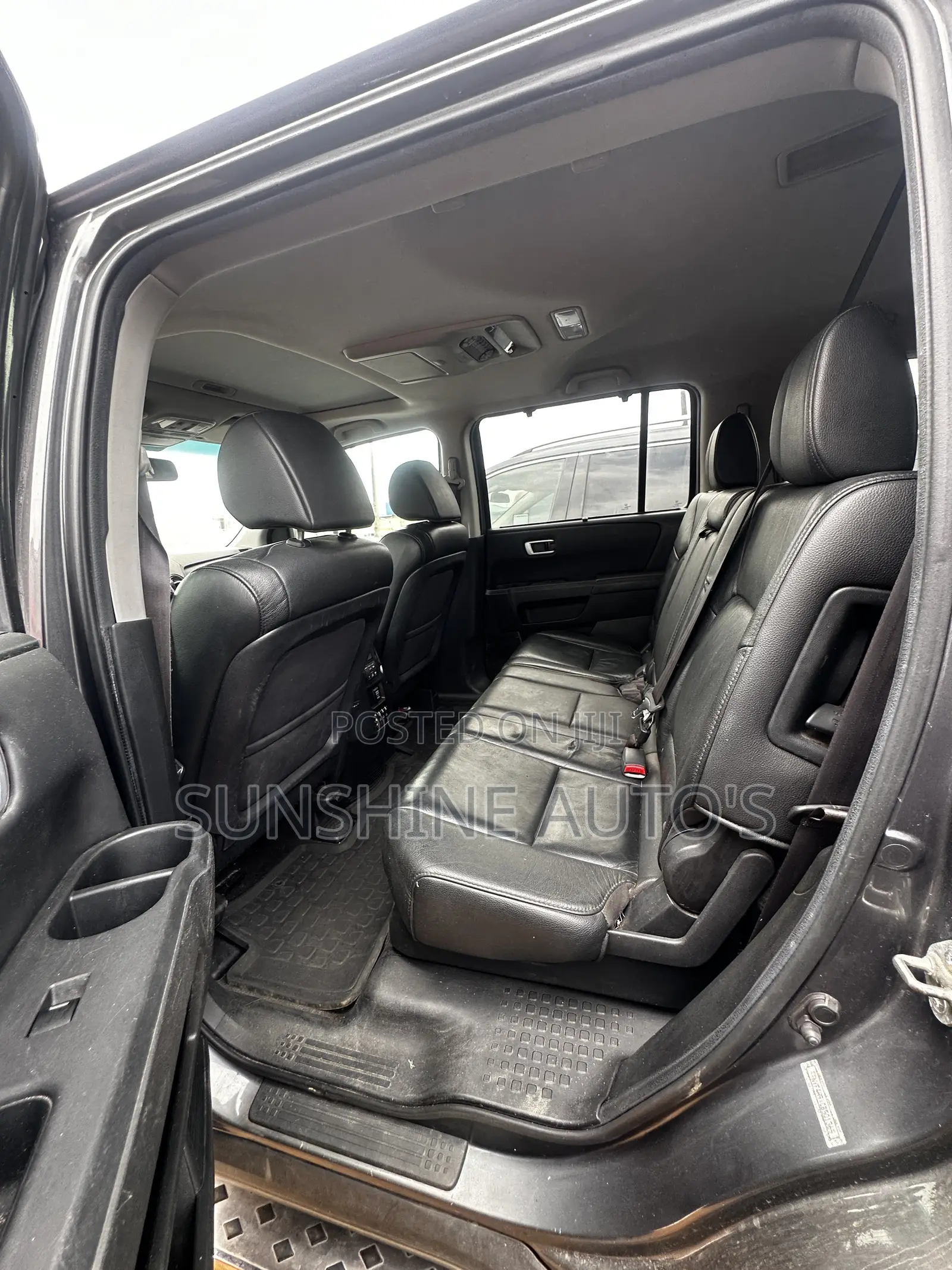 Honda Pilot Touring w/RES/Navi 4WD (3.5L 6cyl 5A) 2012 Gray